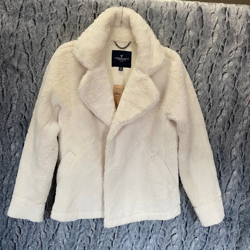 American Eagle Faux Fur Coat in White color - Size XS (NWT)